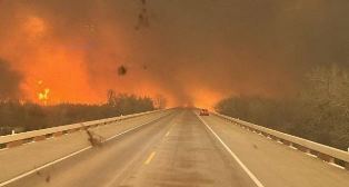 Texas ravagé par les plus grands incendies