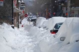 Extreme cold and snowstorms in Canada